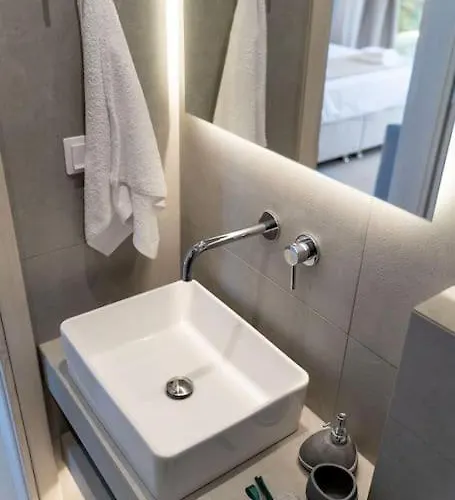 Mani Senses Luxury Villa *