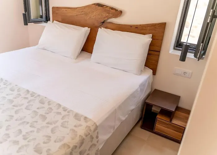 Mani Senses Luxury *